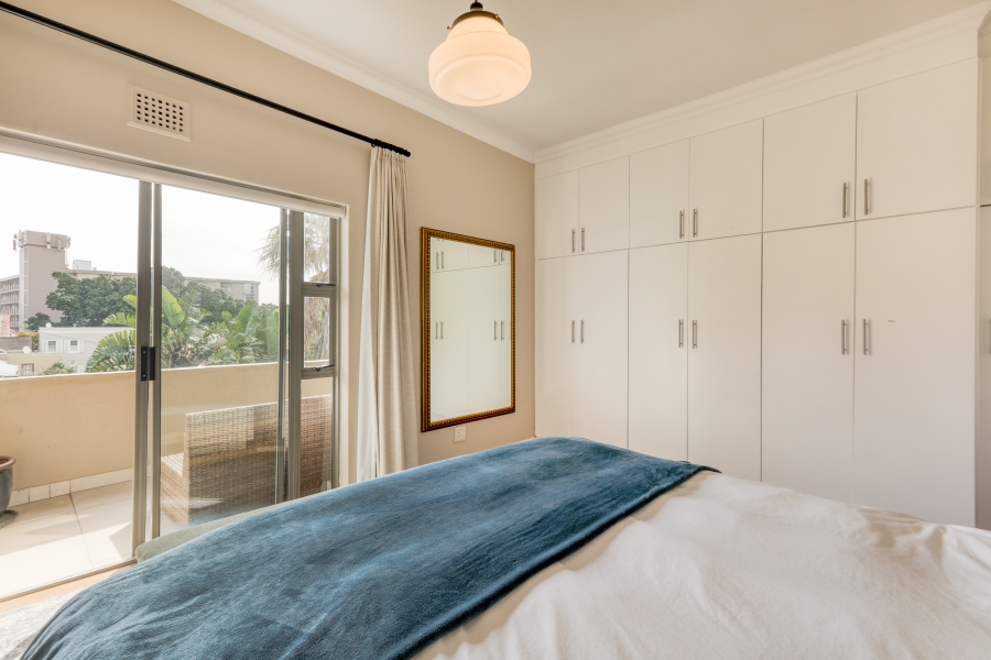 To Let 2 Bedroom Property for Rent in Green Point Western Cape